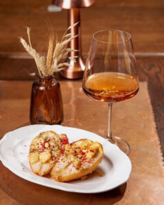 Содержание спирта в вине 16% об.